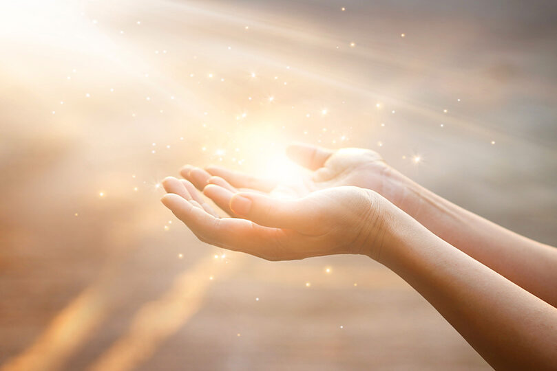 Iubirea-a-inviat-Lumină-in-noi